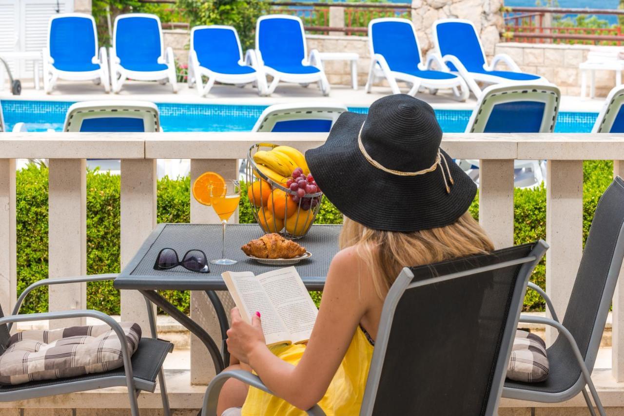 Villa Markoc ツァヴタット エクステリア 写真